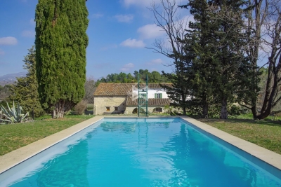 Maison &agrave; vendre &agrave; TOURRETTES  - 10 pi&egrave;ces - 372 m&sup2; 