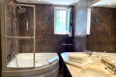 Villa à Antibes &agrave; louer à partir de 35 000 € / semaine, Photo 11