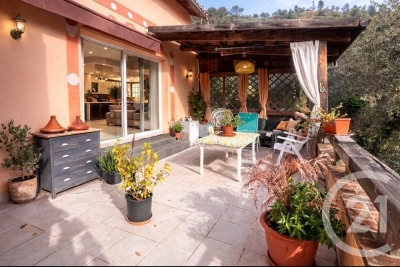 Maison &agrave; vendre &agrave; MENTON  - 2 pi&egrave;ces - 80 m&sup2; 