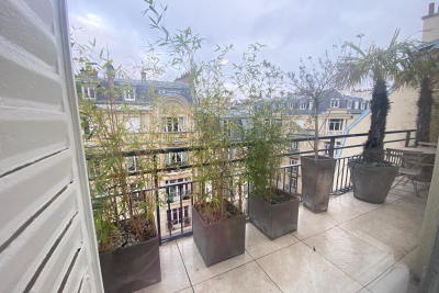 Appartement &agrave; louer &agrave; PARIS 16EME  - 3 pi&egrave;ces - 72 m&sup2; 