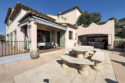 Maison &agrave; vendre &agrave; NICE  - 9 pi&egrave;ces - 250 m&sup2; 