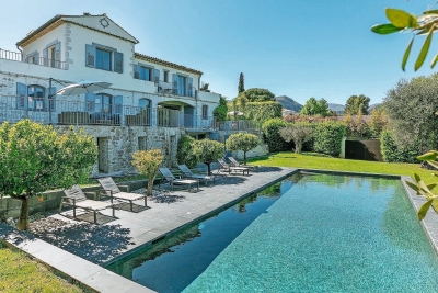 Maison &agrave; vendre &agrave; La Gaude  - 7 pi&egrave;ces 300 m&sup2; 