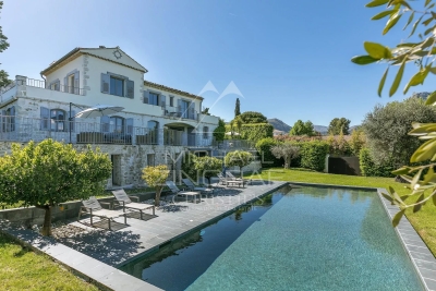 Maison &agrave; vendre &agrave; LA GAUDE  - 7 pi&egrave;ces - 300 m&sup2; 