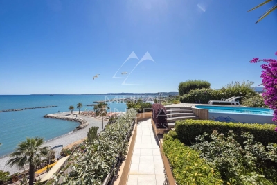 Appartement &agrave; vendre &agrave; ST-LAURENT-DU-VAR  - 7 pi&egrave;ces - 241 m&sup2; 