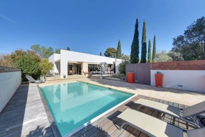 Maison &agrave; vendre &agrave; ST ESTEVE  - 6 pi&egrave;ces - 195 m&sup2; 