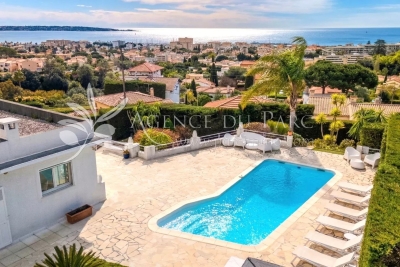 Maison &agrave; vendre &agrave; GOLFE JUAN  - 6 pi&egrave;ces - 230 m&sup2; 