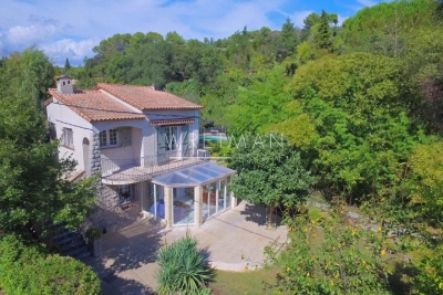 Maison &agrave; vendre &agrave; MOUGINS  - 5 pi&egrave;ces - 121 m&sup2; 