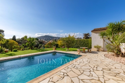 Maison &agrave; vendre &agrave; ANTIBES  - 5 pi&egrave;ces - 230 m&sup2; 