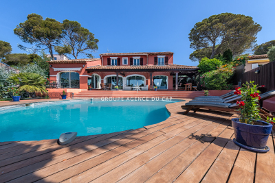 Maison &agrave; vendre &agrave; ST-RAPHAËL  - 6 pi&egrave;ces - 150 m&sup2; 