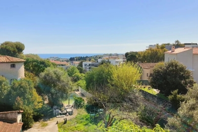 Appartement &agrave; vendre &agrave; ANTIBES  - 2 pi&egrave;ces - 85 m&sup2; 