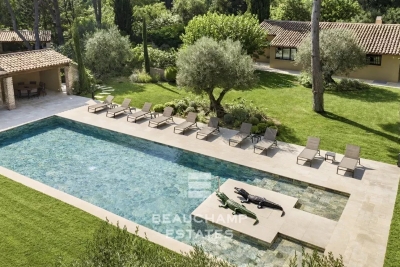 Villa à Ramatuelle &agrave; louer à partir de 16 000 € / semaine, Photo 3
