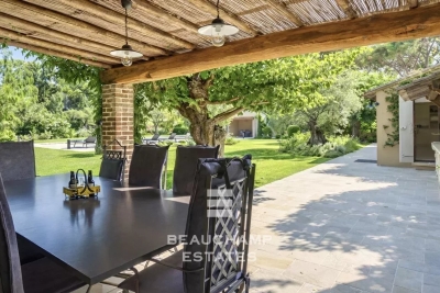 Villa à Ramatuelle &agrave; louer à partir de 16 000 € / semaine, Photo 7