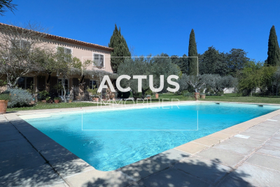 Maison &agrave; vendre &agrave; MARTIGUES  - 7 pi&egrave;ces - 210 m&sup2; 
