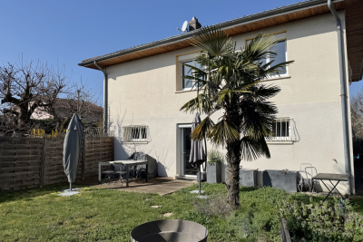 Appartement &agrave; vendre &agrave; GRÉZIEU-LA-VARENNE  - 4 pi&egrave;ces - 95 m&sup2; 