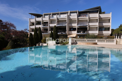 Appartement &agrave; vendre &agrave; CANNES  - 5 pi&egrave;ces - 147 m&sup2; 
