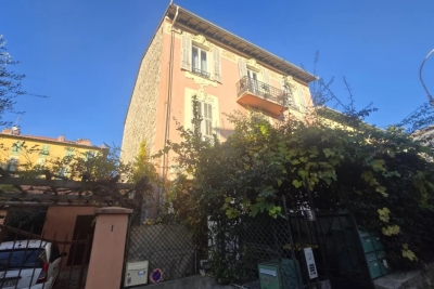 Appartement &agrave; vendre balcon dernier etage 