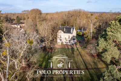 Maison &agrave; vendre &agrave; AVILLY ST LEONARD  - 15 pi&egrave;ces - 330 m&sup2; 