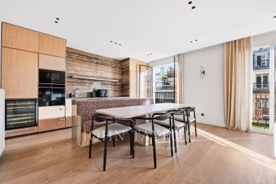 Appartement &agrave; vendre &agrave; PARIS 16EME Porte Dauphine - 4 pi&egrave;ces - 85 m&sup2; 