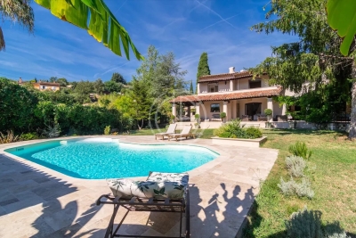 Maison &agrave; vendre &agrave; immobilier MOUANS-SARTOUX  - 6 pi&egrave;ces - 260 m&sup2; 