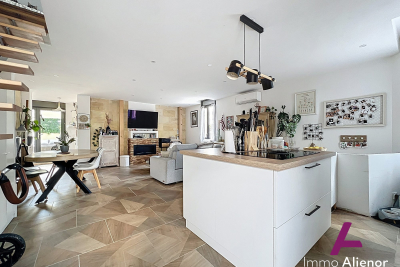 Maison &agrave; vendre &agrave; BÈGLES  - 5 pi&egrave;ces - 105 m&sup2; 