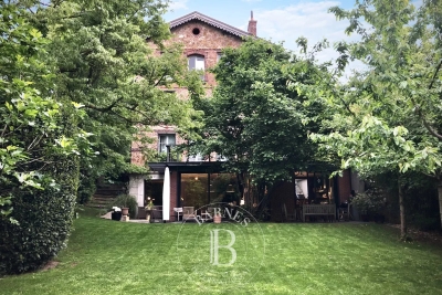 Maison &agrave; vendre &agrave; SEVRES  - 10 pi&egrave;ces - 327 m&sup2; 