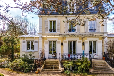 Maison &agrave; vendre &agrave; LE VESINET  - 8 pi&egrave;ces - 185 m&sup2; 
