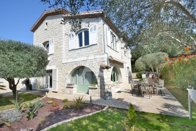 Maison &agrave; vendre &agrave; JUAN-LES-PINS  - 7 pi&egrave;ces - 230 m&sup2; 