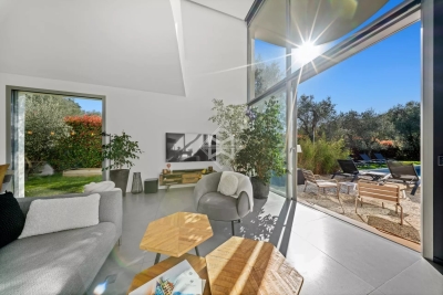 Maison &agrave; vendre &agrave; VALBONNE  - 6 pi&egrave;ces - 235 m&sup2; 