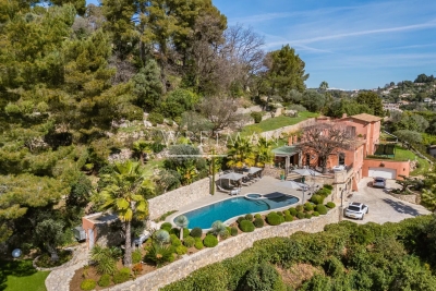 Maison &agrave; vendre &agrave; MOUGINS  - 10 pi&egrave;ces - 438 m&sup2; 