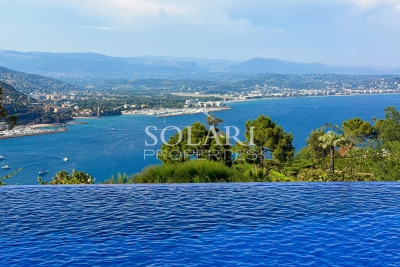 Maison &agrave; louer &agrave; THÉOULE-SUR-MER  - 7 pi&egrave;ces - 400 m&sup2; 