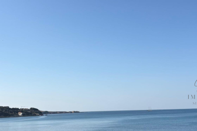 Maison &agrave; vendre &agrave; SANARY-SUR-MER  - 7 pi&egrave;ces - 220 m&sup2; 