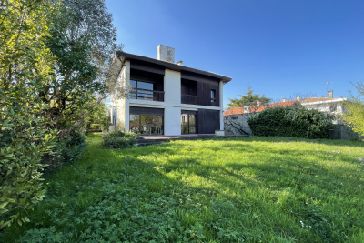 Maison &agrave; vendre &agrave; BORDEAUX  - 6 pi&egrave;ces - 190 m&sup2; 