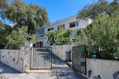 Maison &agrave; vendre &agrave; HYÈRES  - 6 pi&egrave;ces - 160 m&sup2; 
