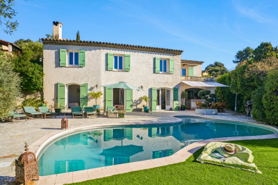 Maison &agrave; vendre &agrave; LA GAUDE  - 7 pi&egrave;ces - 235 m&sup2; 