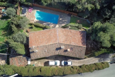 Maison &agrave; louer &agrave; VALLAURIS  - 5 pi&egrave;ces - 260 m&sup2; 