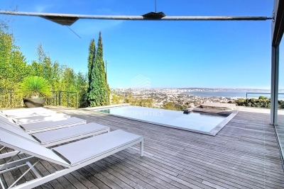 Maison &agrave; vendre &agrave; VALLAURIS La Maure-Super Cannes - 8 pi&egrave;ces - 240 m&sup2; 