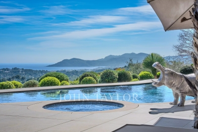 Maison &agrave; vendre &agrave; MOUGINS  - 10 pi&egrave;ces - 438 m&sup2; 