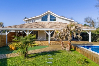 Maison &agrave; vendre &agrave; GUJAN-MESTRAS Le Burck - 5 pi&egrave;ces - 185 m&sup2; 