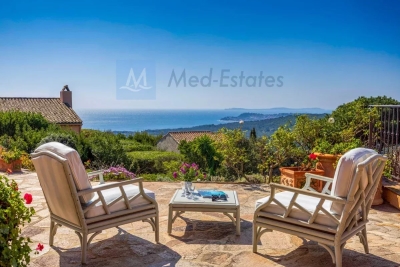 Maison &agrave; vendre &agrave; LA CROIX-VALMER  - 8 pi&egrave;ces - 157 m&sup2; 