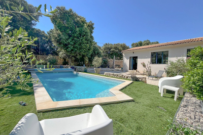 Maison &agrave; vendre &agrave; ST RESTITUT  - 7 pi&egrave;ces - 171 m&sup2; 