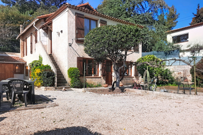 Maison &agrave; vendre &agrave; MARSEILLE 12EME  - 9 pi&egrave;ces - 180 m&sup2; 