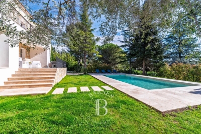 Maison &agrave; vendre &agrave; VALBONNE  - 8 pi&egrave;ces - 478 m&sup2; 