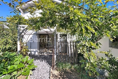 Maison &agrave; vendre &agrave; ST-JEAN-DE-LUZ Arbonne - 7 pi&egrave;ces - 157 m&sup2; 