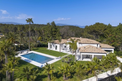 Maison &agrave; vendre &agrave; MOUGINS  - 6 pi&egrave;ces - 508 m&sup2; 