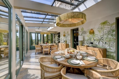 Villa à Le Lavandou &agrave; louer à partir de 12 000 € / semaine, Photo 7
