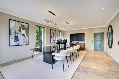Villa à Le Lavandou &agrave; louer à partir de 12 000 € / semaine, Photo 10