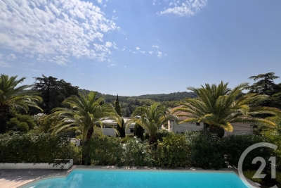 Maison &agrave; vendre &agrave; MOUGINS  - 6 pi&egrave;ces - 192 m&sup2; 