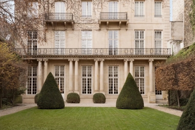 Maison &agrave; louer &agrave; PARIS 9EME  - 15 pi&egrave;ces - 800 m&sup2; 