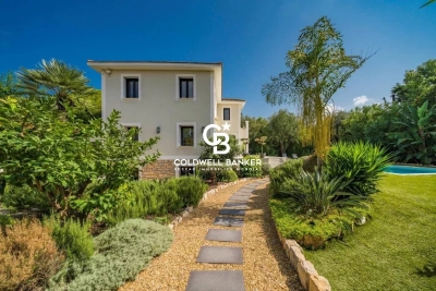 Maison &agrave; vendre &agrave; ANTIBES  - 6 pi&egrave;ces - 250 m&sup2; 