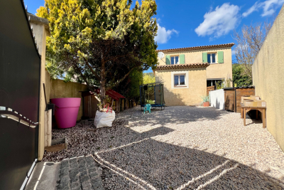 Maison &agrave; vendre &agrave; CUGES-LES-PINS  - 4 pi&egrave;ces - 101 m&sup2; 
